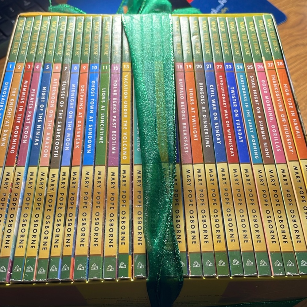Magic Tree House 1-28 books Box Set - Picture 3 of 4